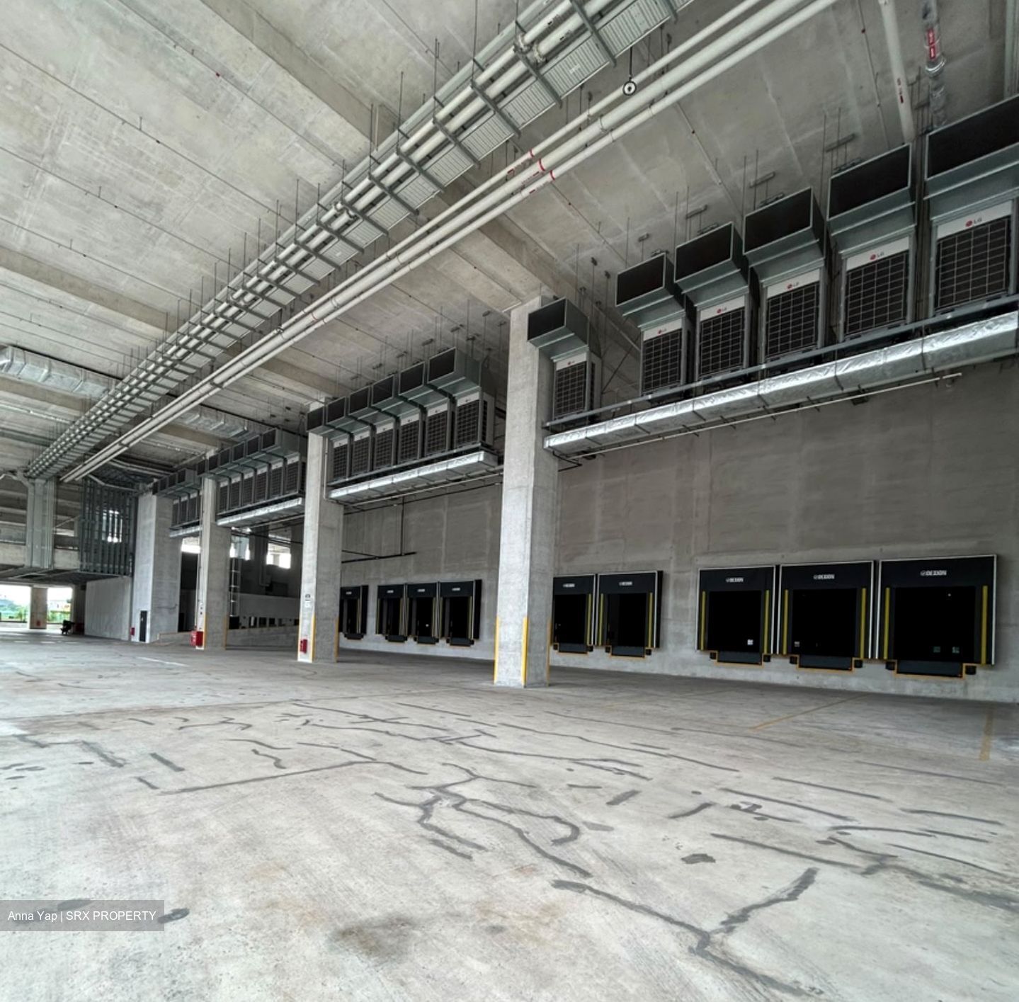 Tuas Road (D22), Warehouse #581282201